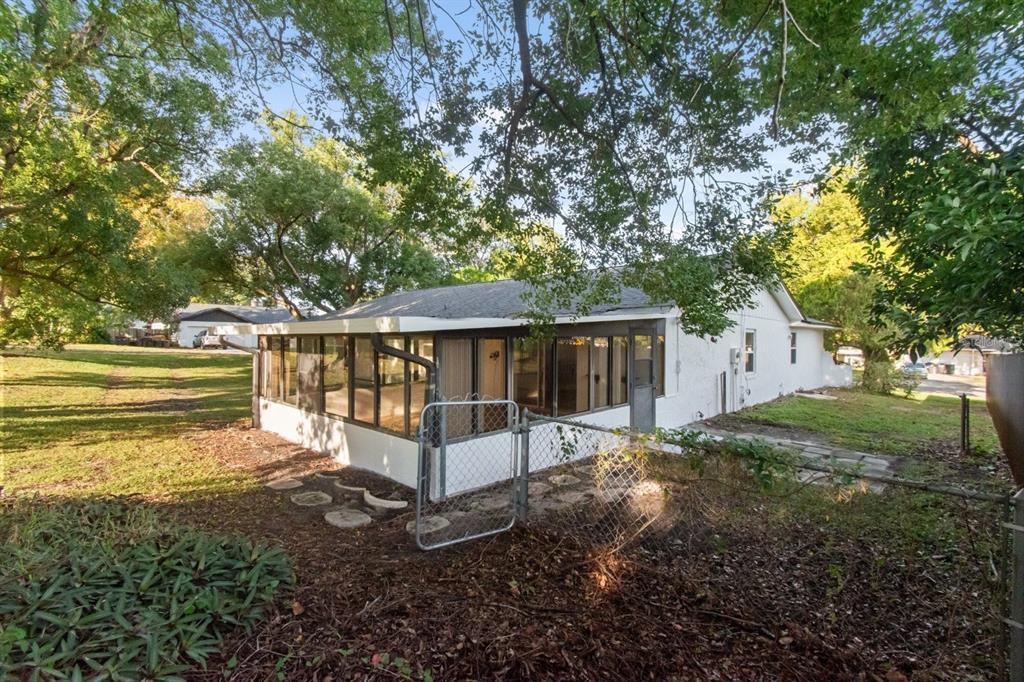 304 Barclay Avenue Altamonte Springs, FL 32701 - Photo 28 of 29 a view of a house with backyard and sitting area