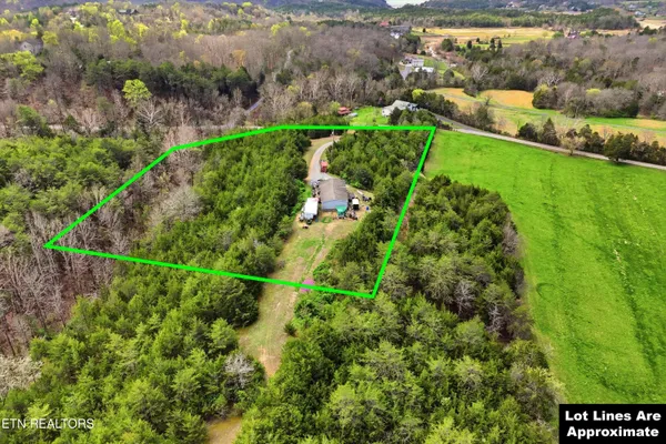 $300,000 | 2124 Rainwater Road, Dandridge, TN 37725