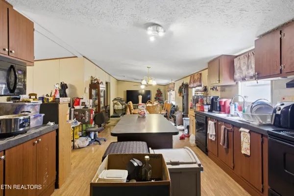 $300,000 | 2124 Rainwater Road, Dandridge, TN 37725