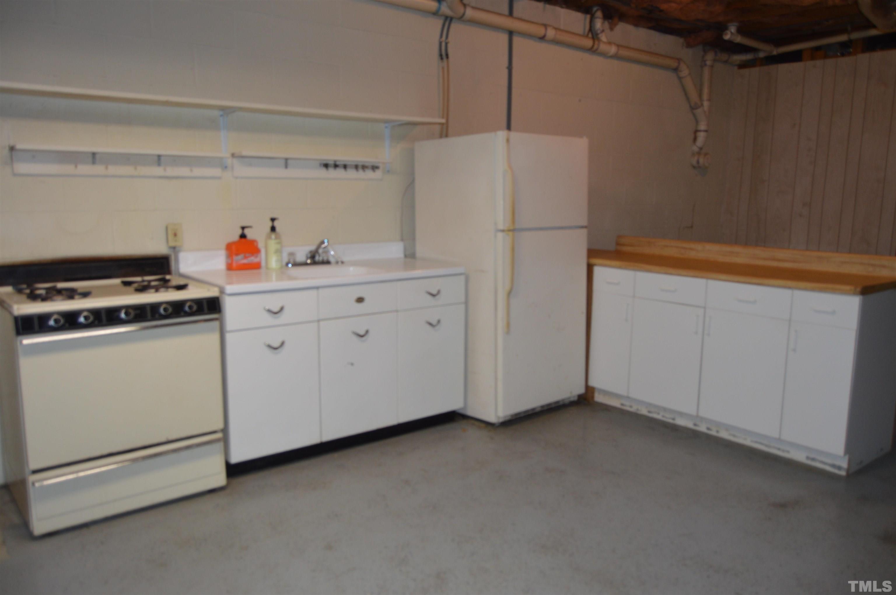 3189 Oxford Road Roxboro, NC 27574 - Photo 19 of 30