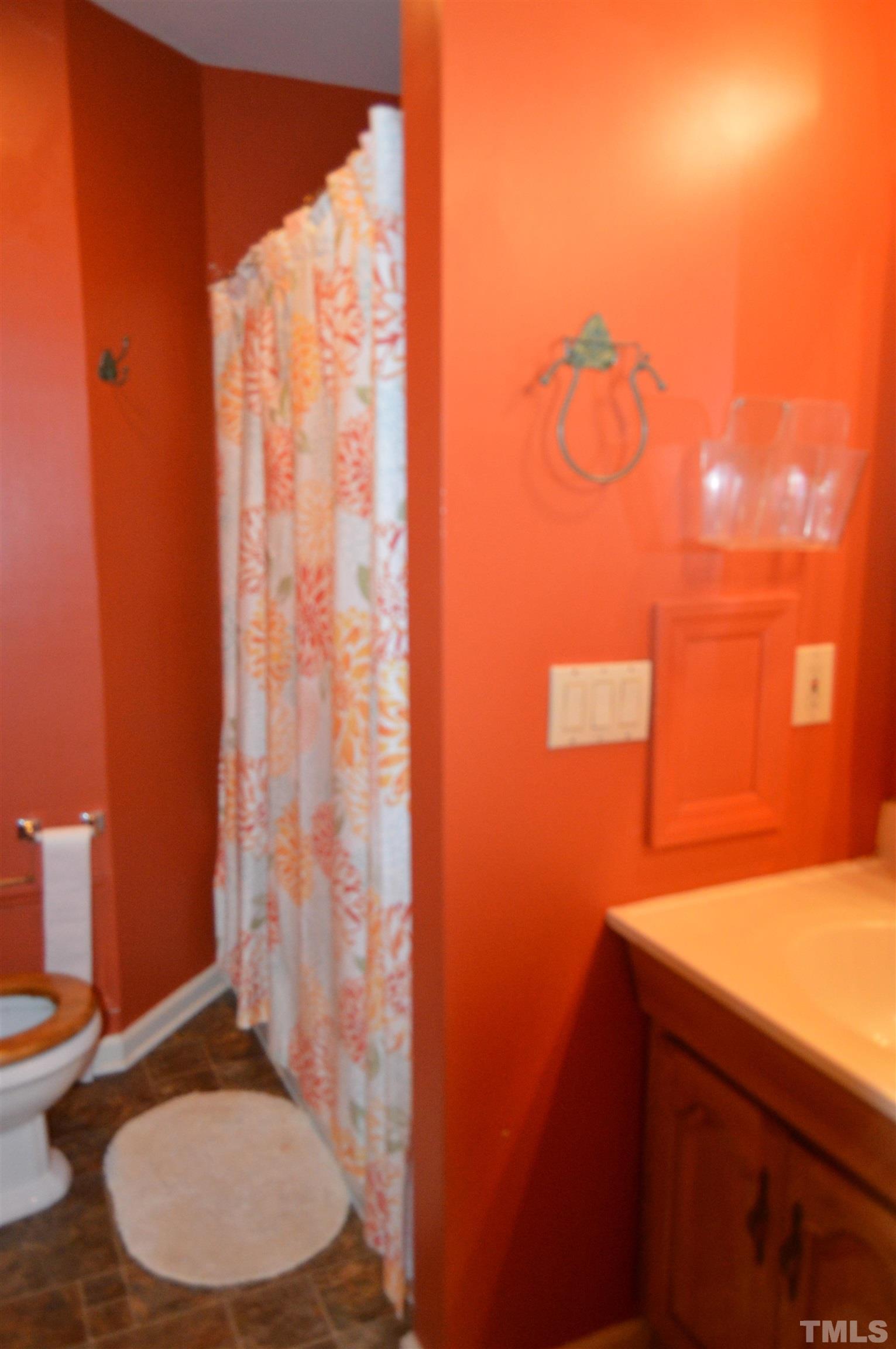 3189 Oxford Road Roxboro, NC 27574 - Photo 23 of 30