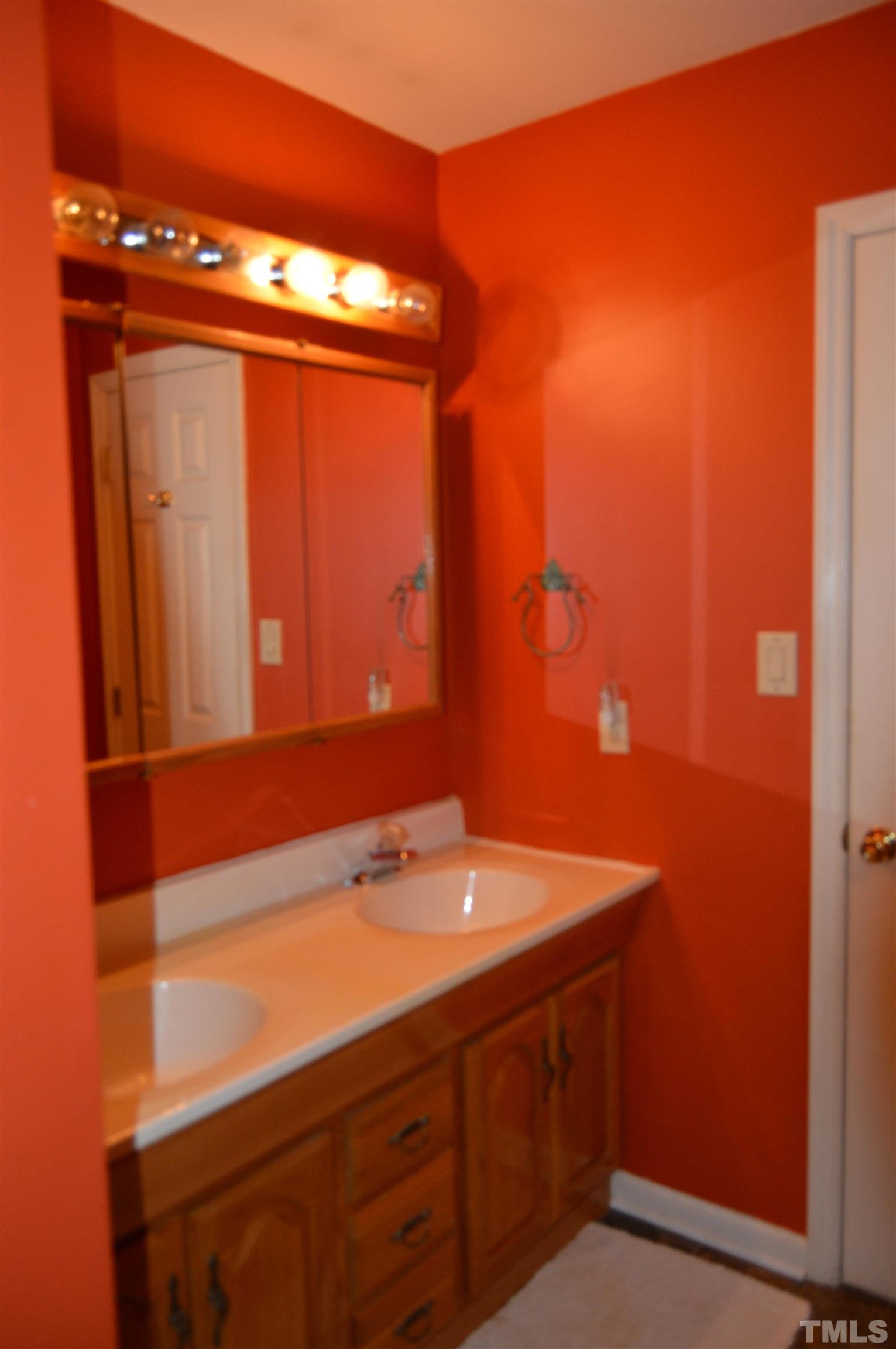 3189 Oxford Road Roxboro, NC 27574 - Photo 24 of 30