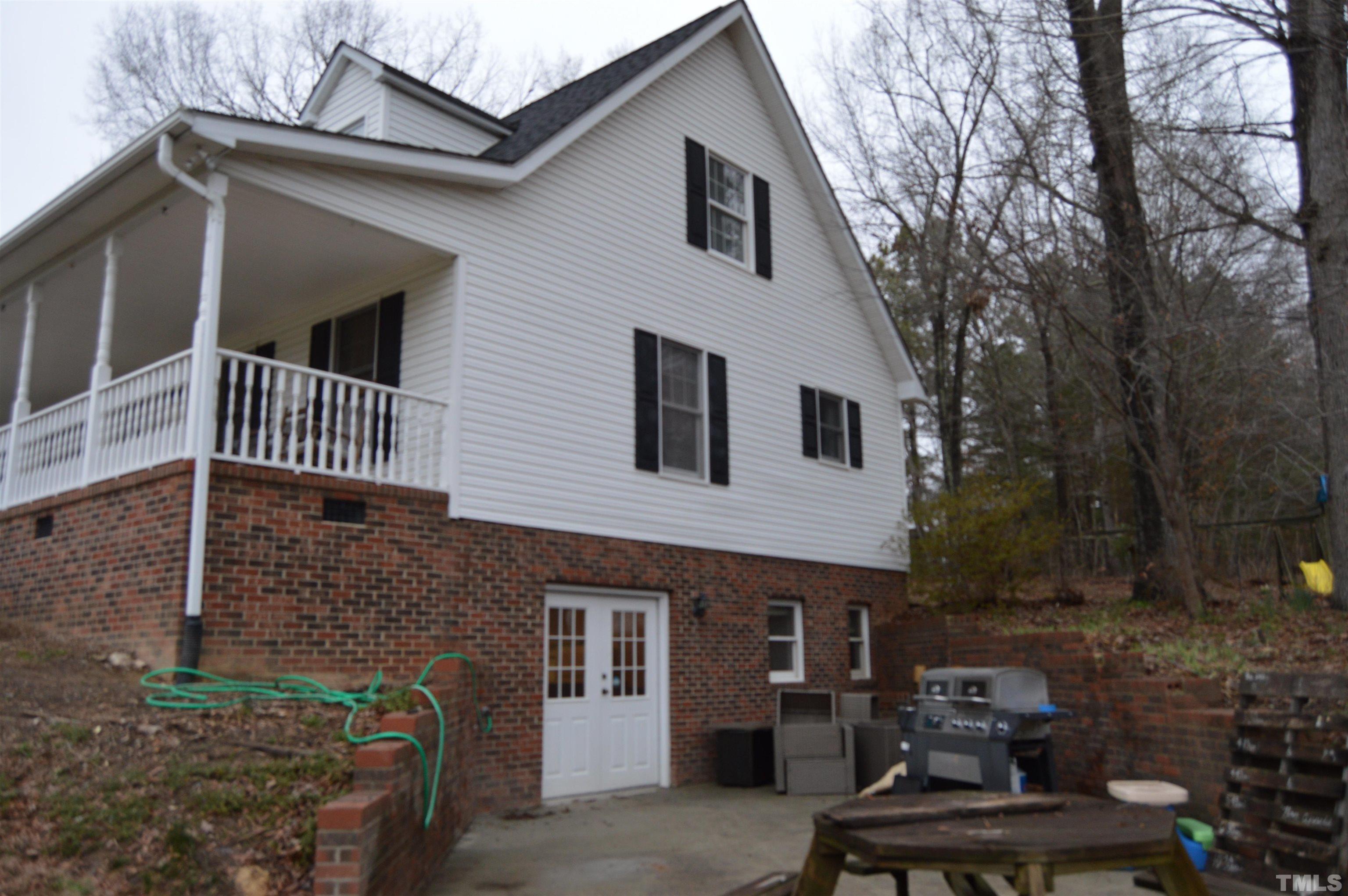3189 Oxford Road Roxboro, NC 27574 - Photo 4 of 30