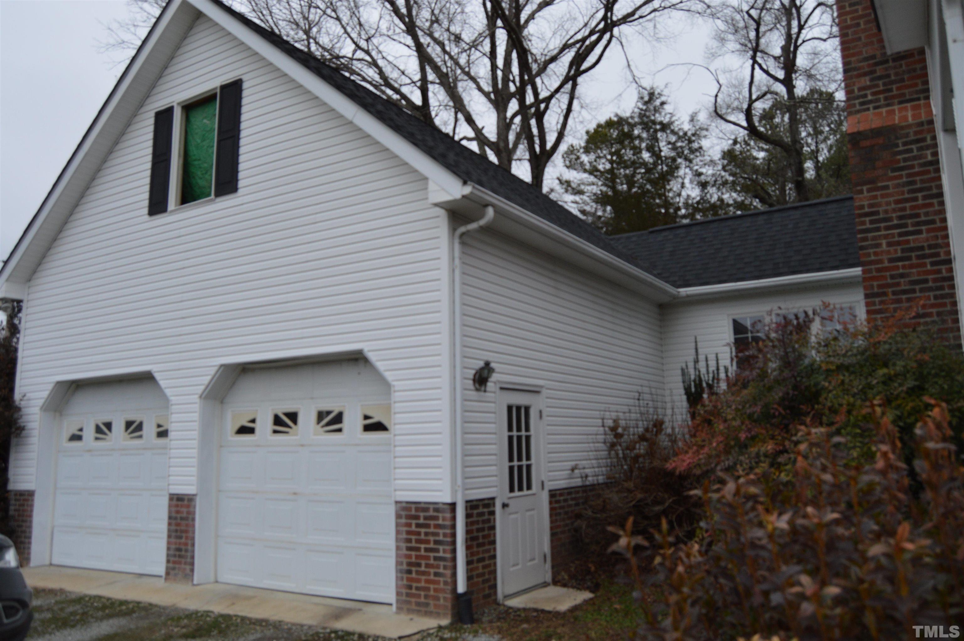 3189 Oxford Road Roxboro, NC 27574 - Photo 6 of 30