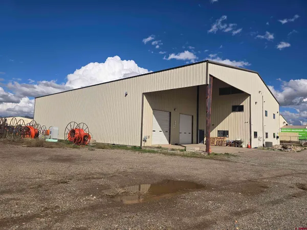 a view of parking area