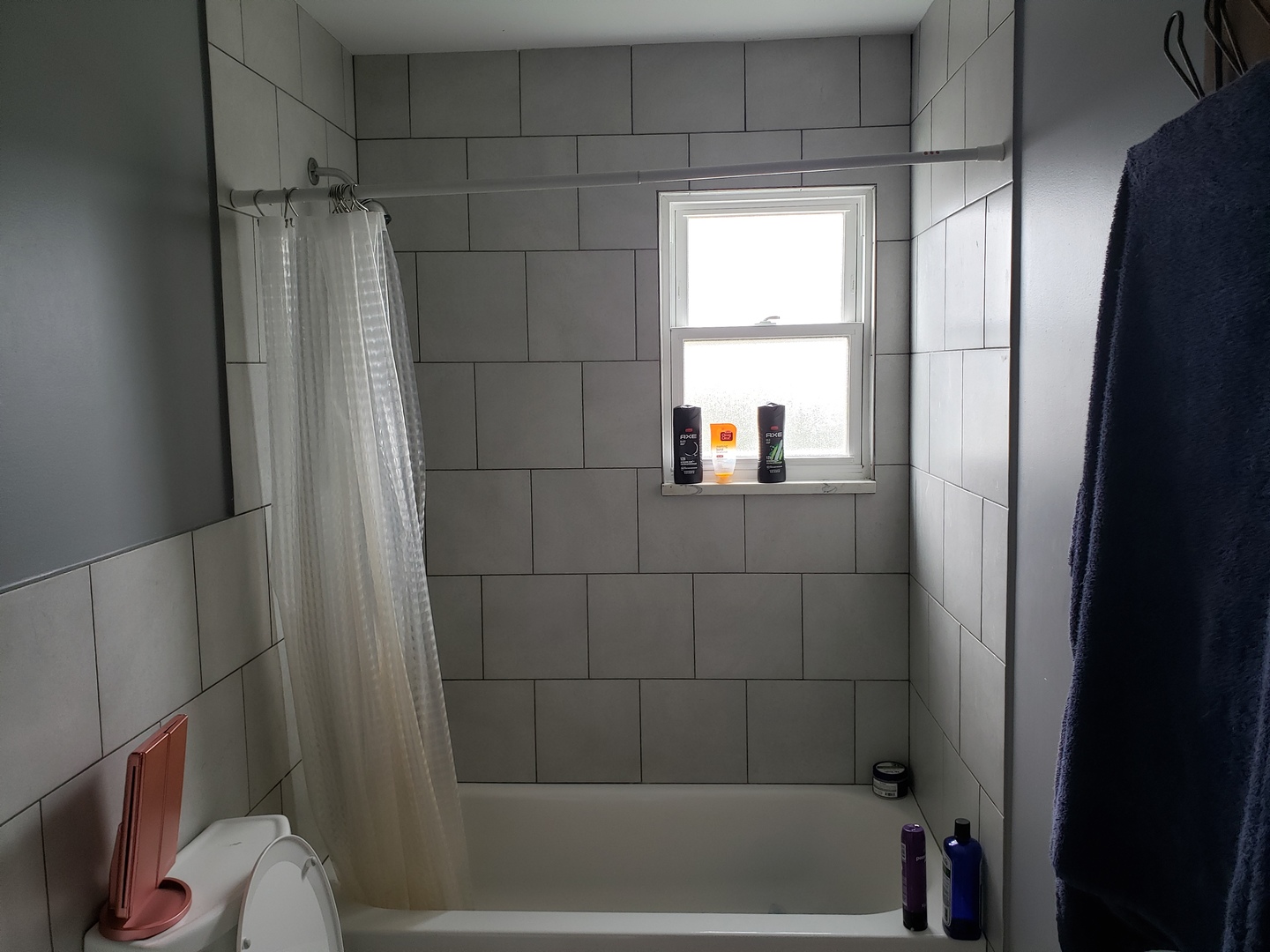 952 Virginia Lane Elmhurst, IL 60126 - Photo 11 of 11 a bathroom with a bathtub and a shower