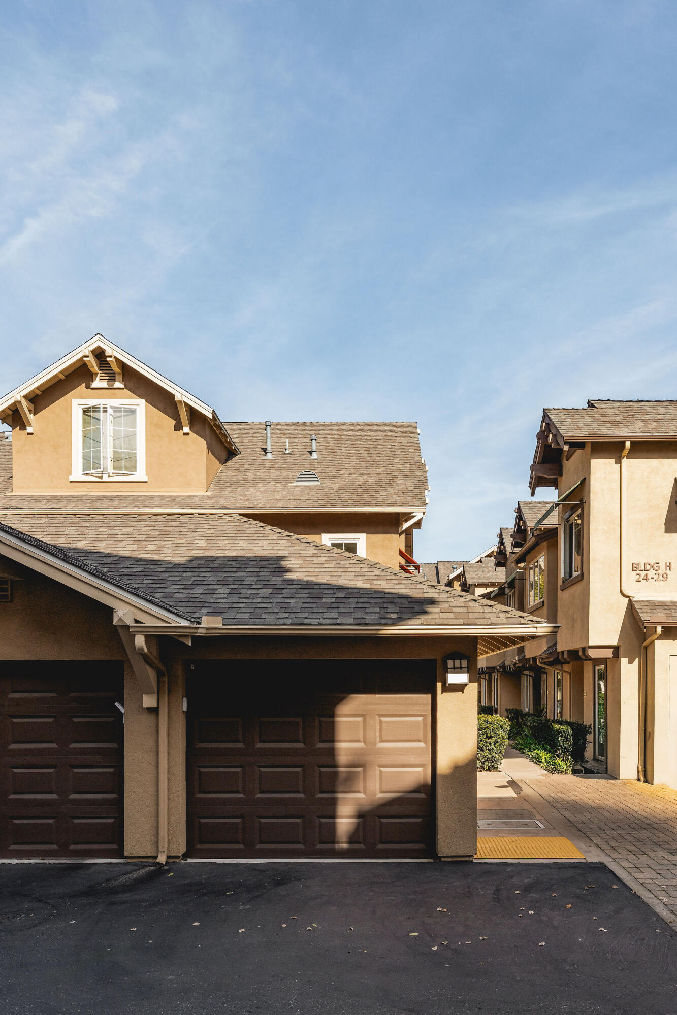 345 Kellogg Way, Unit 18 Goleta, CA 93117 - Photo 31 of 35 Garage