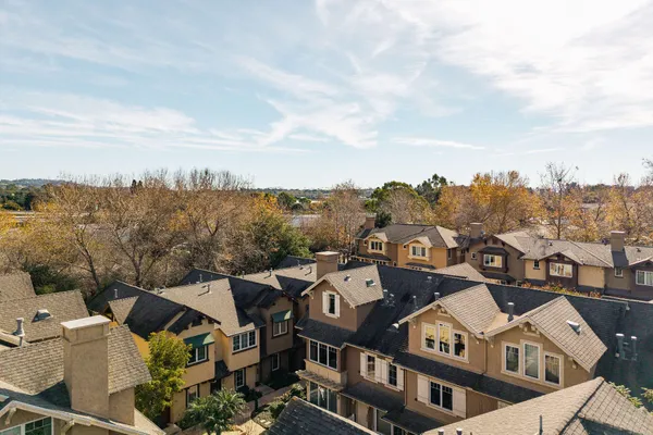 $1,079,000 | 345 Kellogg Way, Unit 18, Goleta, CA 93117