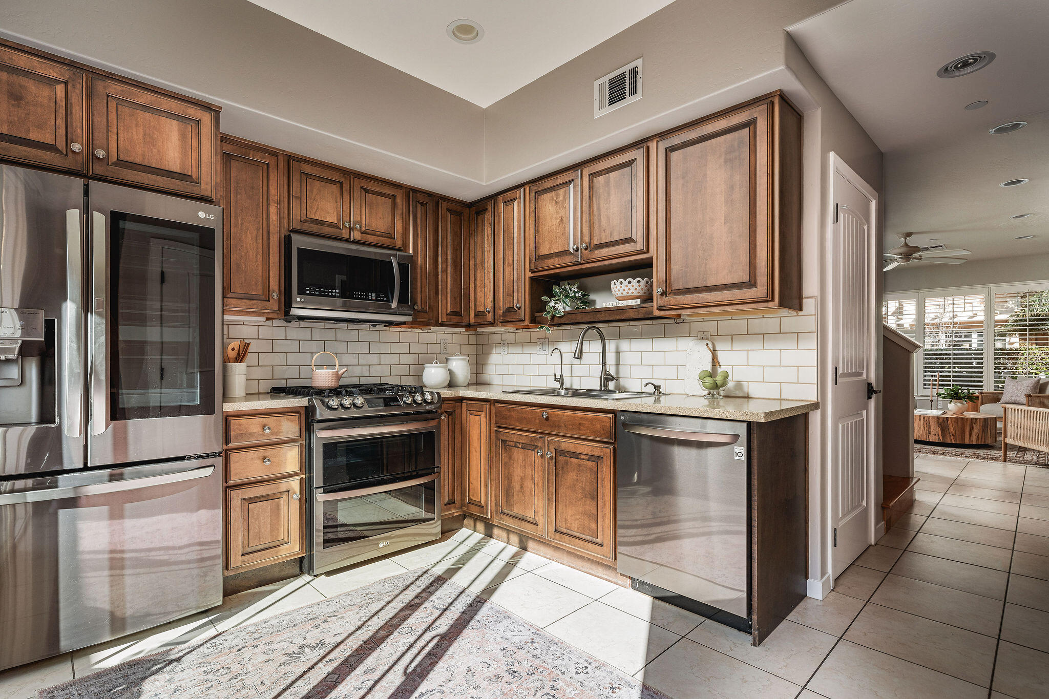 345 Kellogg Way, Unit 18 Goleta, CA 93117 - Photo 7 of 35 Kitchen