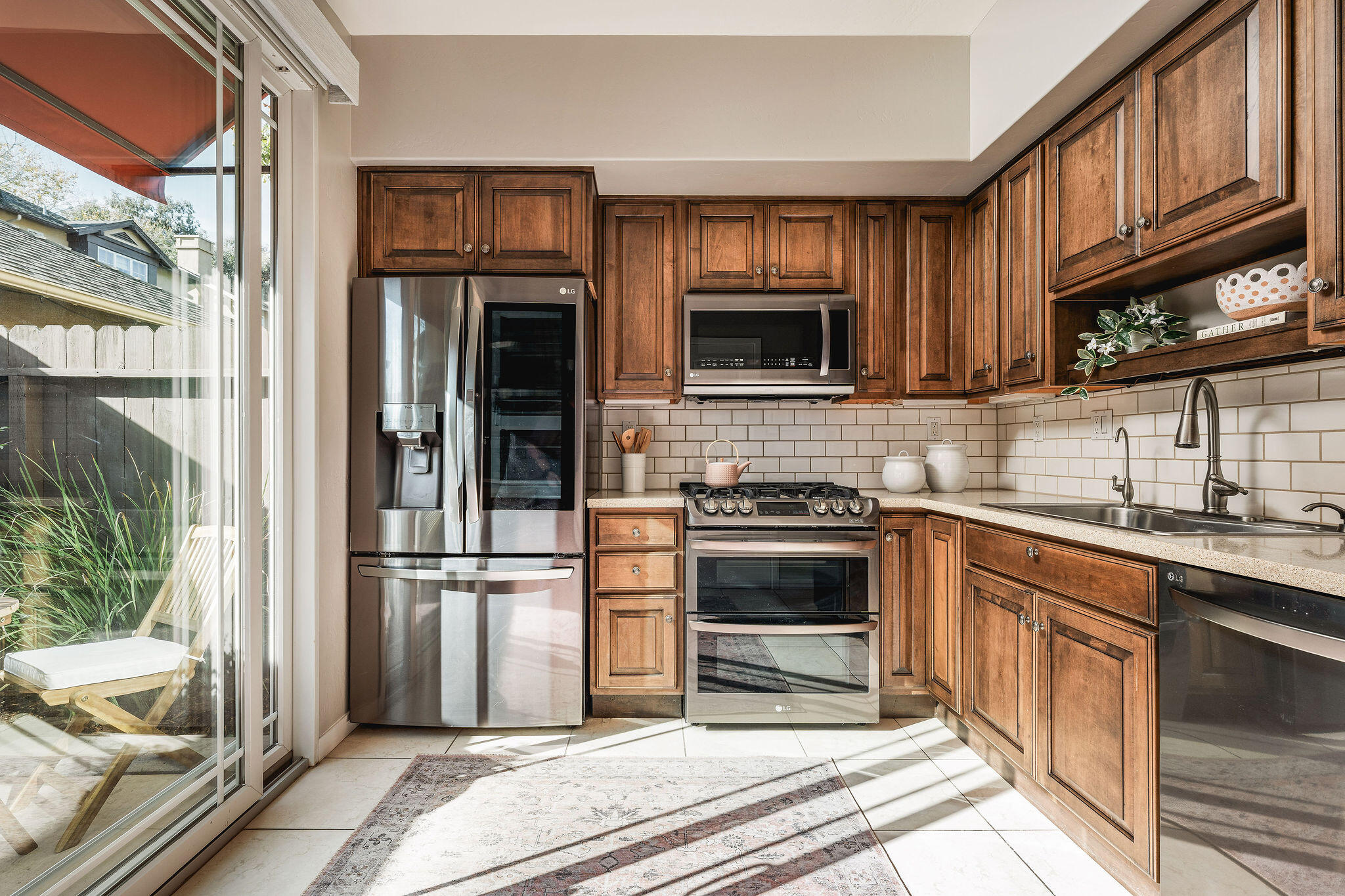 345 Kellogg Way, Unit 18 Goleta, CA 93117 - Photo 10 of 35 Kitchen