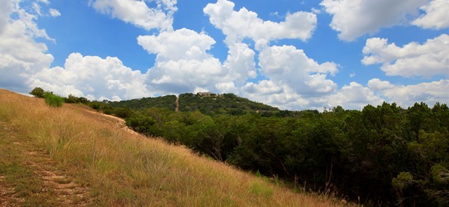 226 Heights Trail Kerrville, TX 78028 - Photo 4 of 14