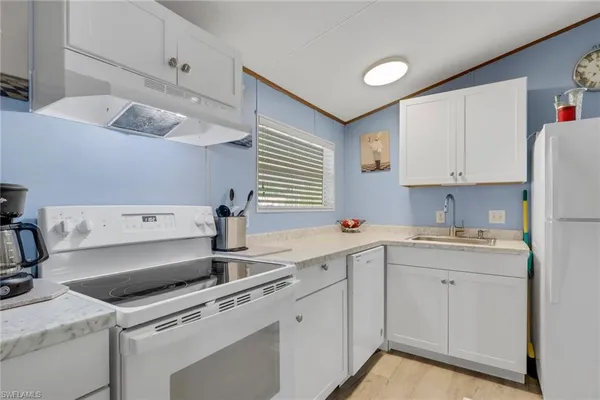 $1,795 | 220 Ocean Reef Lane, Unit 129, Naples, FL 34114