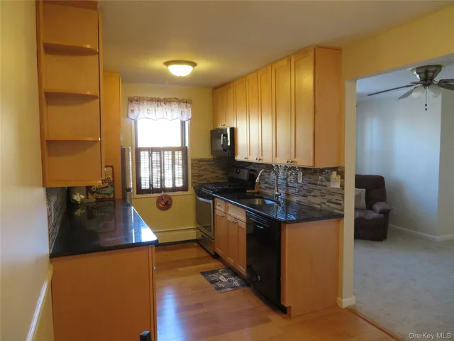 $65,000 | 5 Oakdale Manor, Unit A19, Suffern, NY 10901