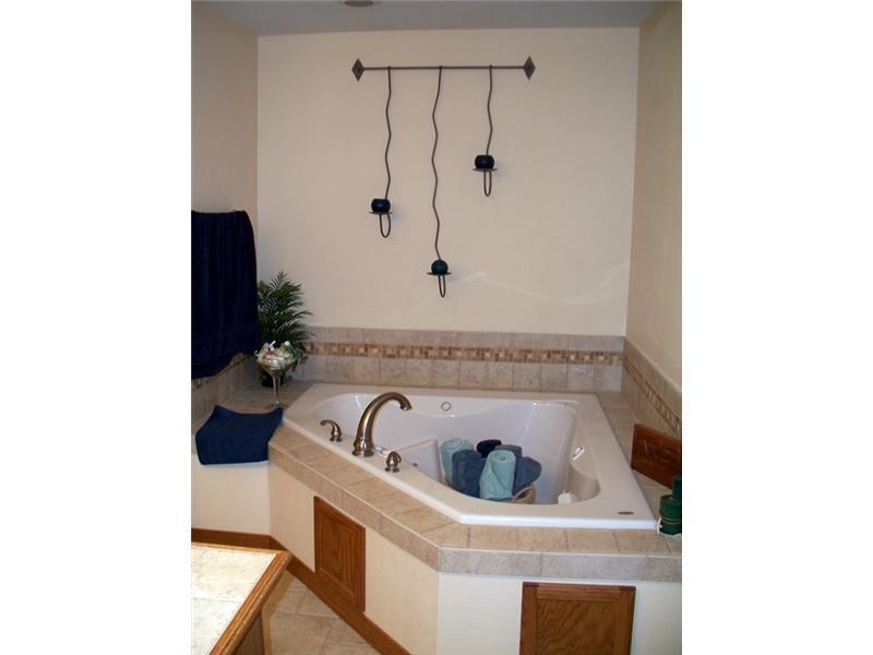 837 Lake Shore Road Madawaska, ME 04773 - Photo 7 of 11 Master Bath/Spa.