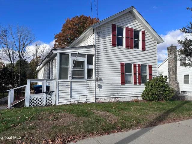 $180,000 | 332 Center Street, Corinth, NY 12822
