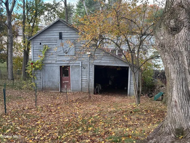 $180,000 | 332 Center Street, Corinth, NY 12822