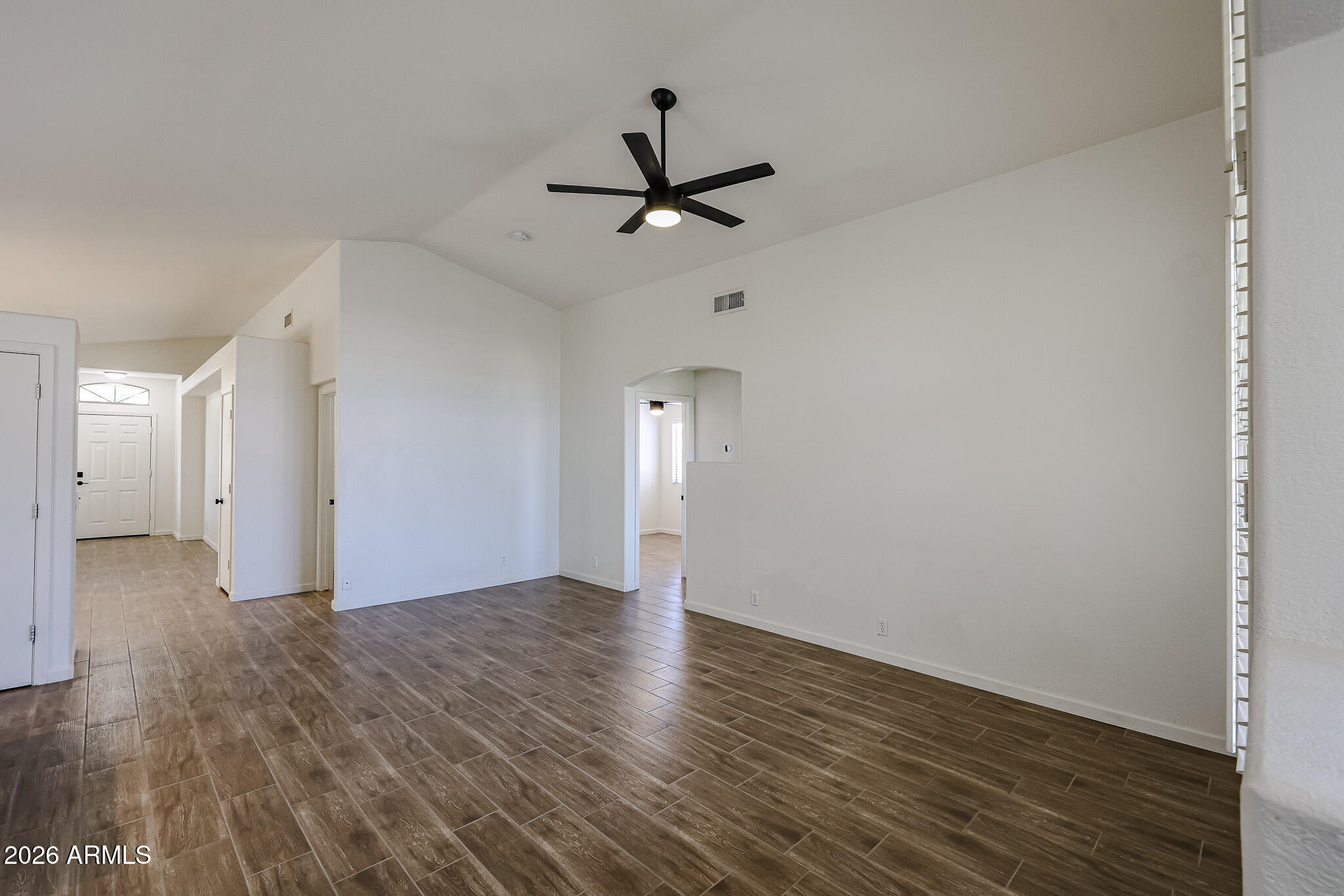 4047 East Jojoba Road Phoenix, AZ 85044 - Photo 11 of 41