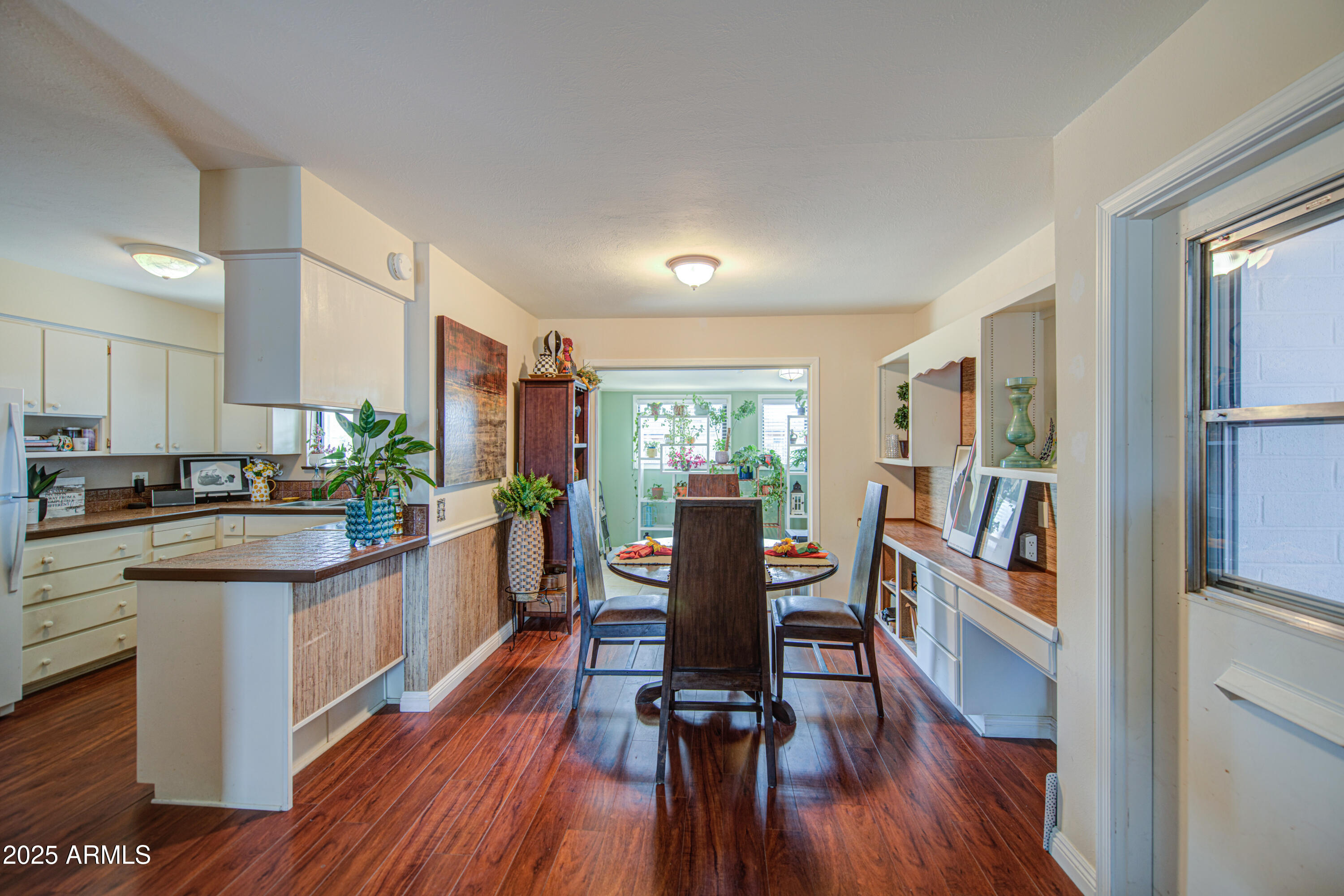 5331 East Dodge Street Mesa, AZ 85205 - Photo 12 of 35 Dinign Area 1