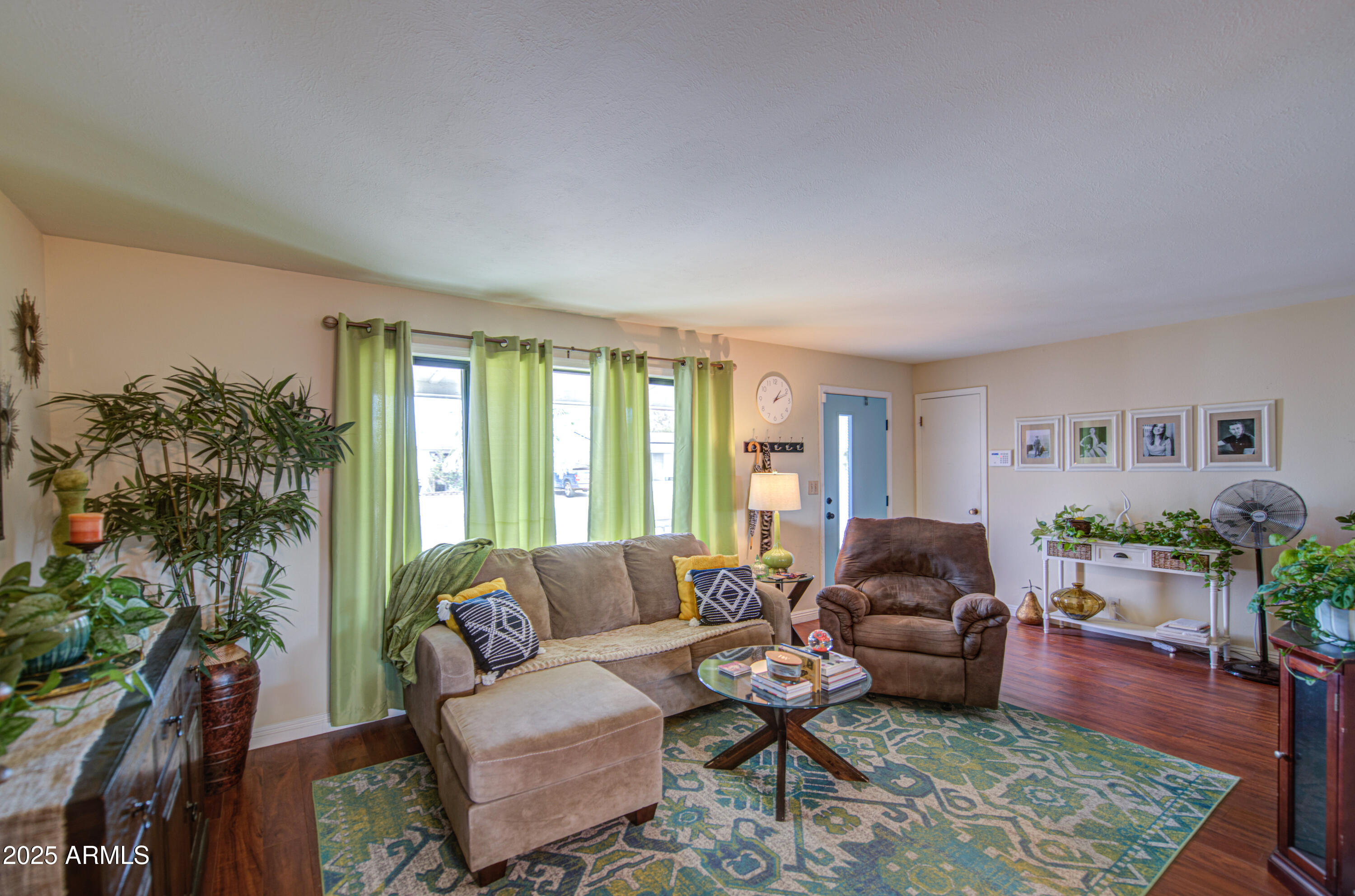 5331 East Dodge Street Mesa, AZ 85205 - Photo 6 of 35 Living Room 4