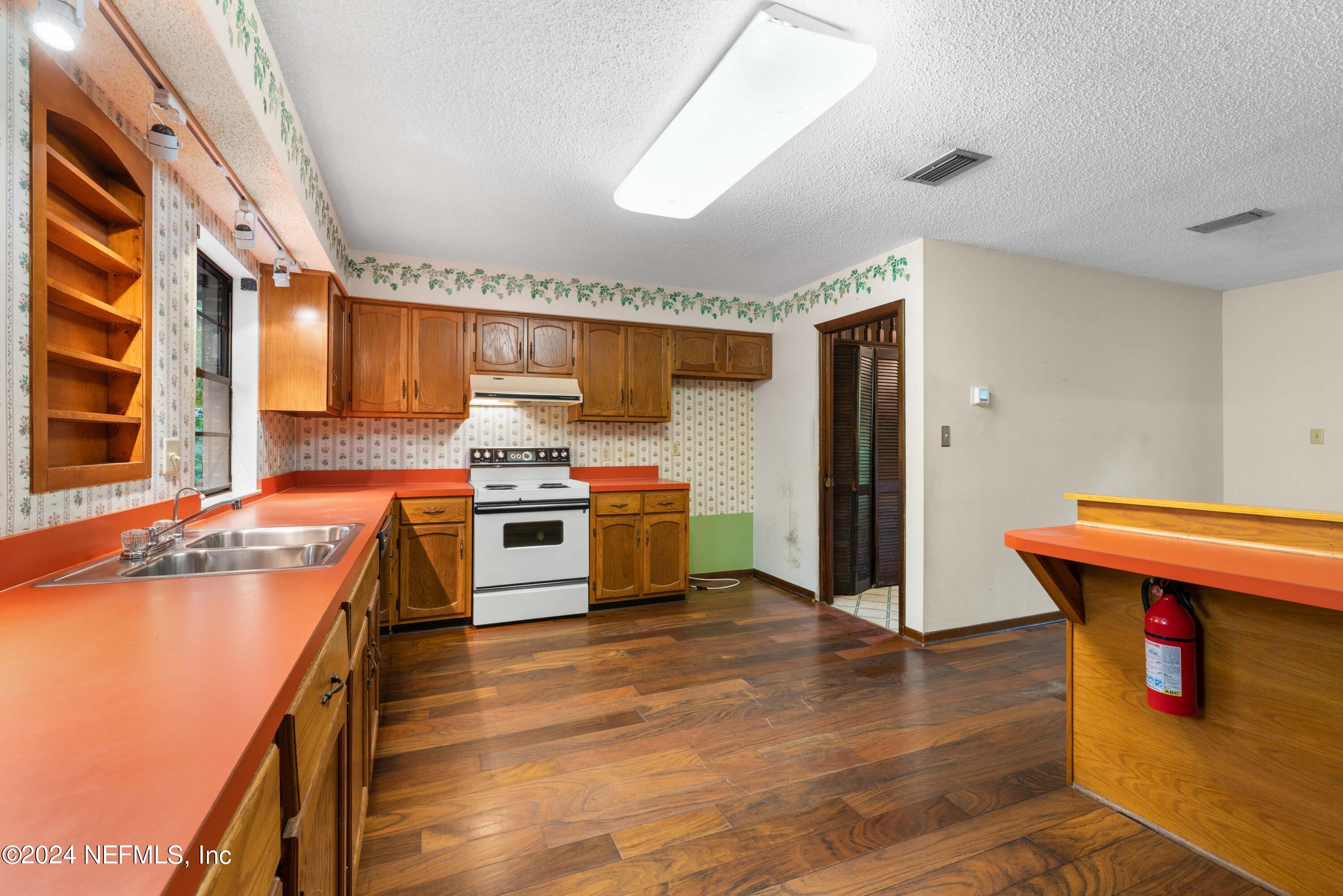 4194 Chokeberry Road Middleburg, FL 32068 - Photo 12 of 30 4194 Chokeberry Rd-18