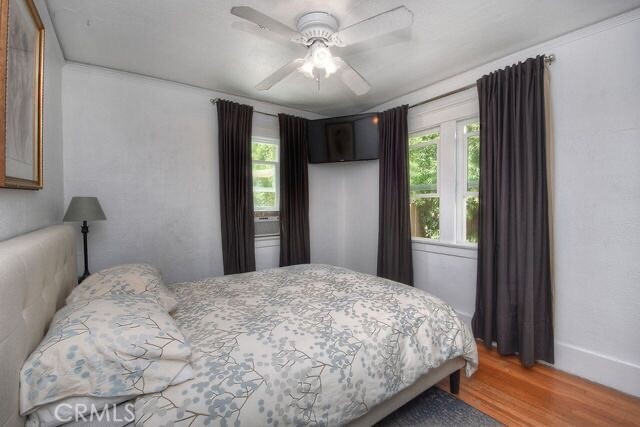 372 Jasmine Street Laguna Beach, CA 92651 - Photo 14 of 20 a bedroom with a large bed and a window