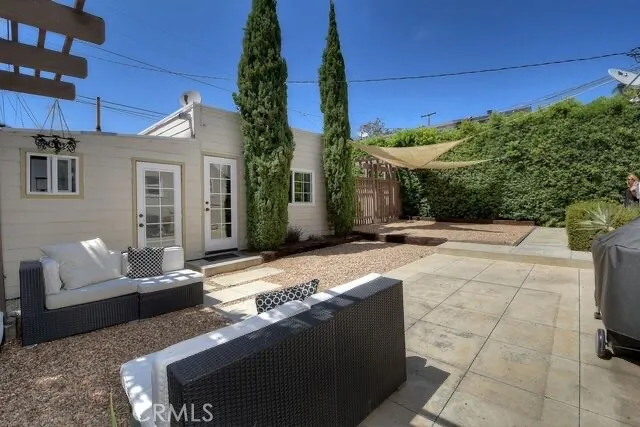 a close up view of washer and dryer