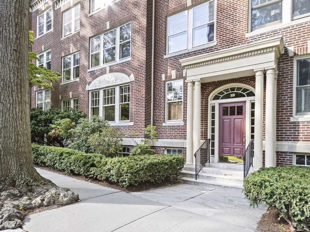 19 Thatcher Street, Unit E21 Brookline, MA 02446 - Photo 1 of 8