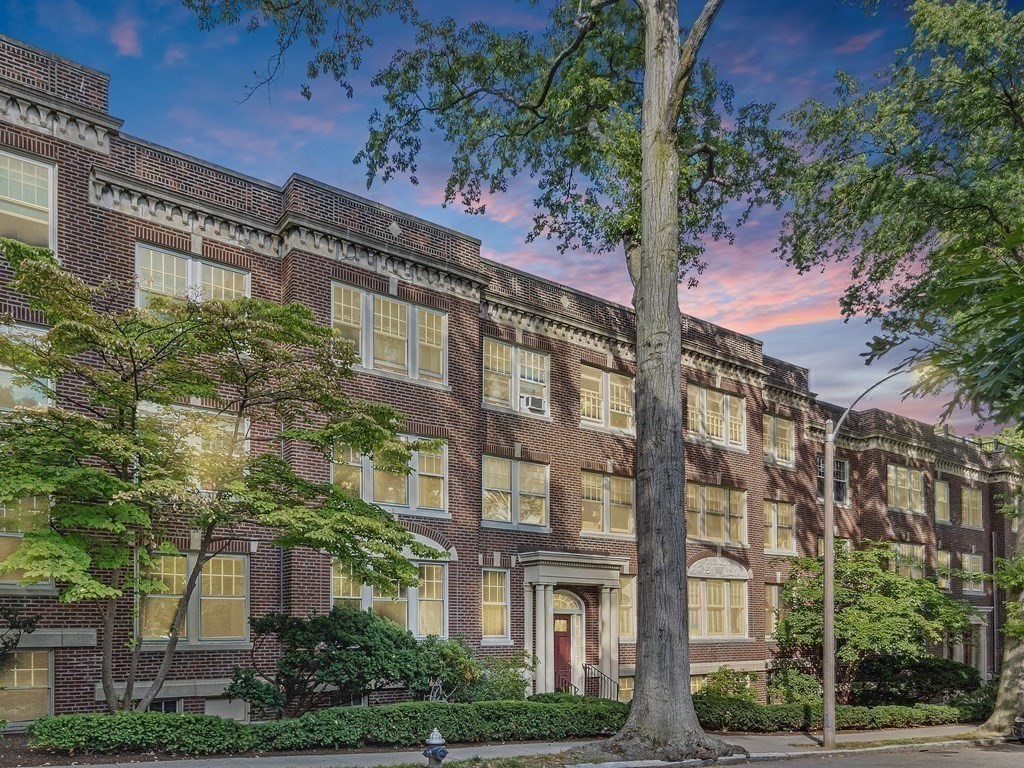 19 Thatcher Street, Unit E21 Brookline, MA 02446 - Photo 8 of 8