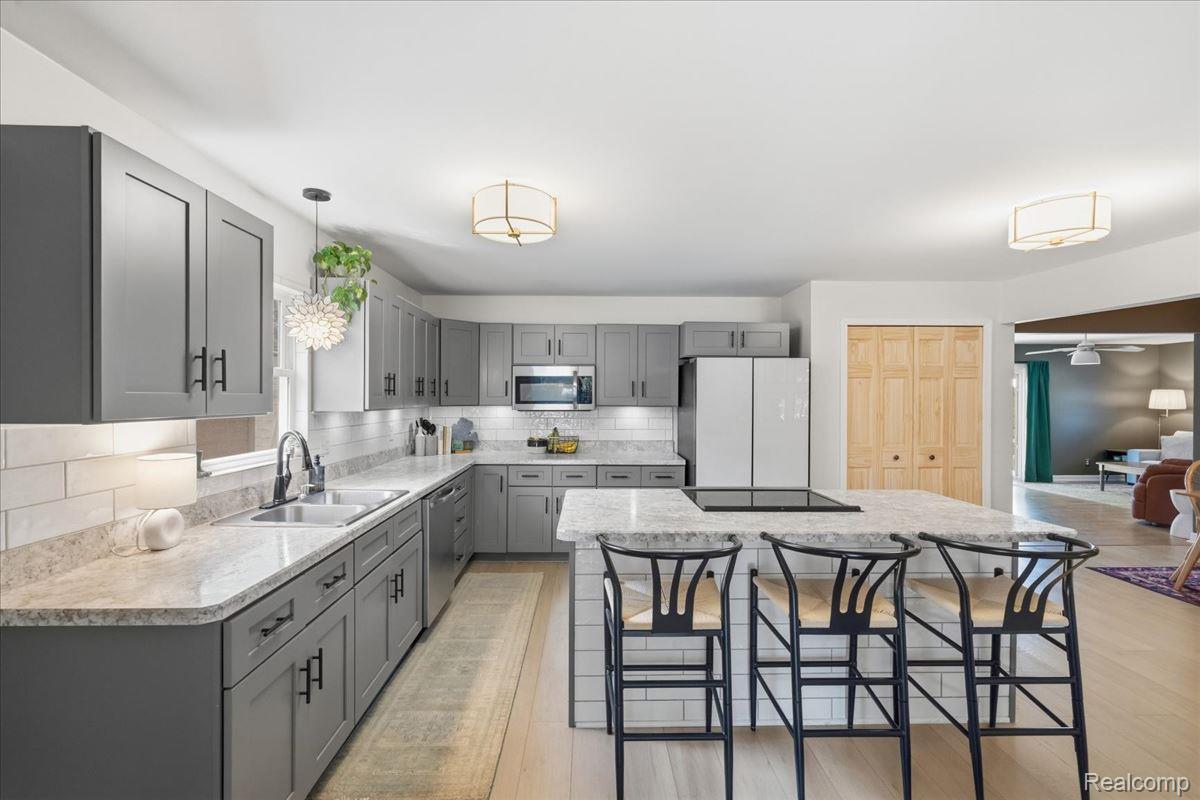 1475 North Irish Road Davison, MI 48423 - Photo 12 of 55 17-1475_N_Irish_045.jpg