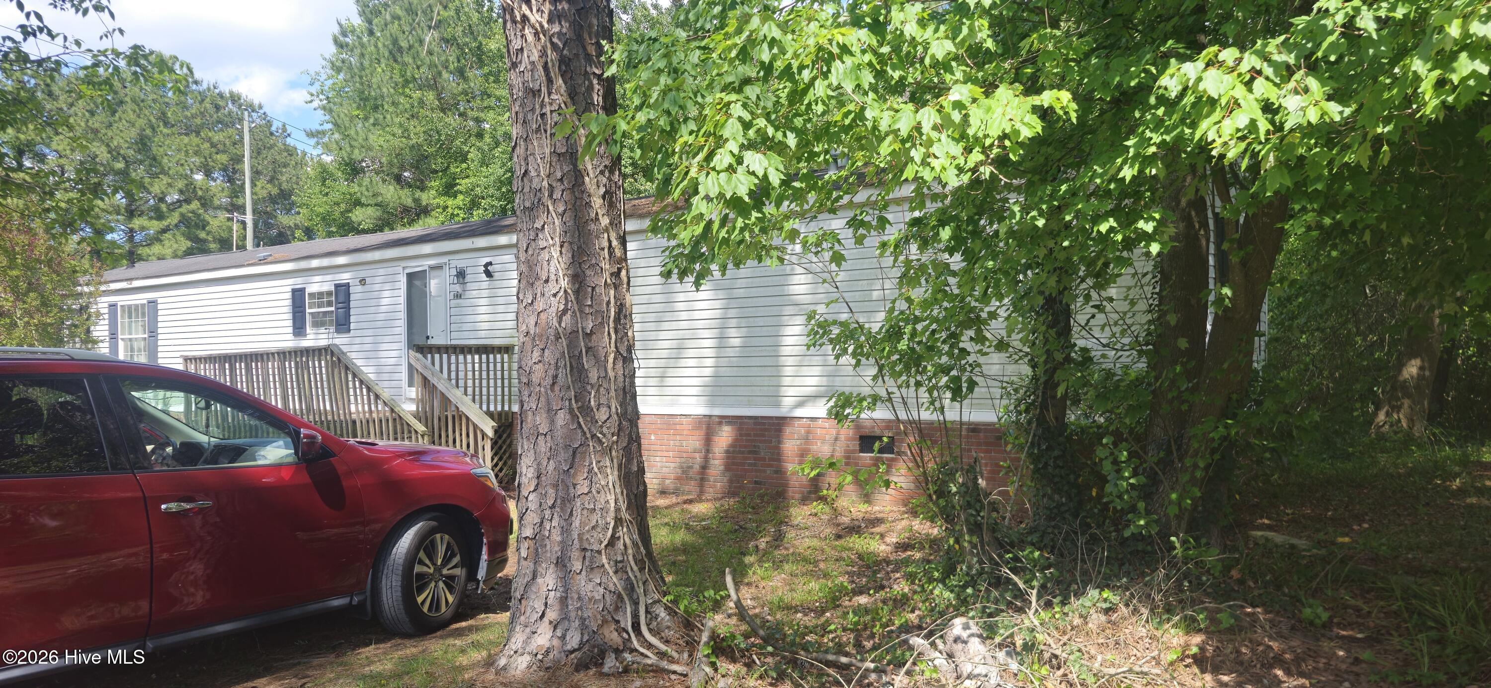 103 Old Fountain Road Richlands, NC 28574 - Photo 2 of 7 20260513_152612