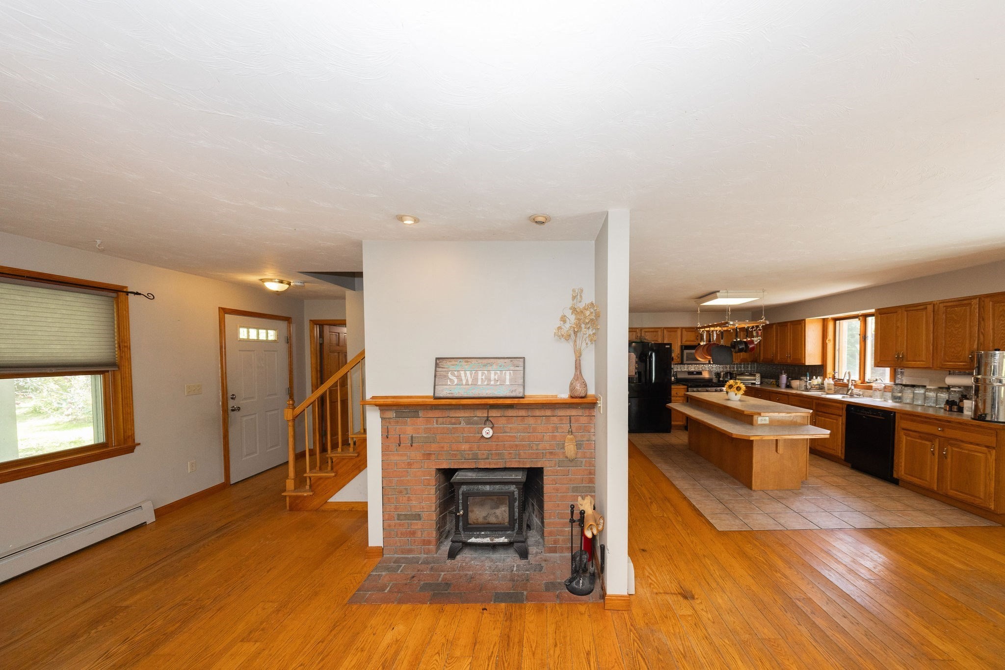 152 Pierce Road West Brookfield, MA 01585 - Photo 3 of 40 Gallery Image 3