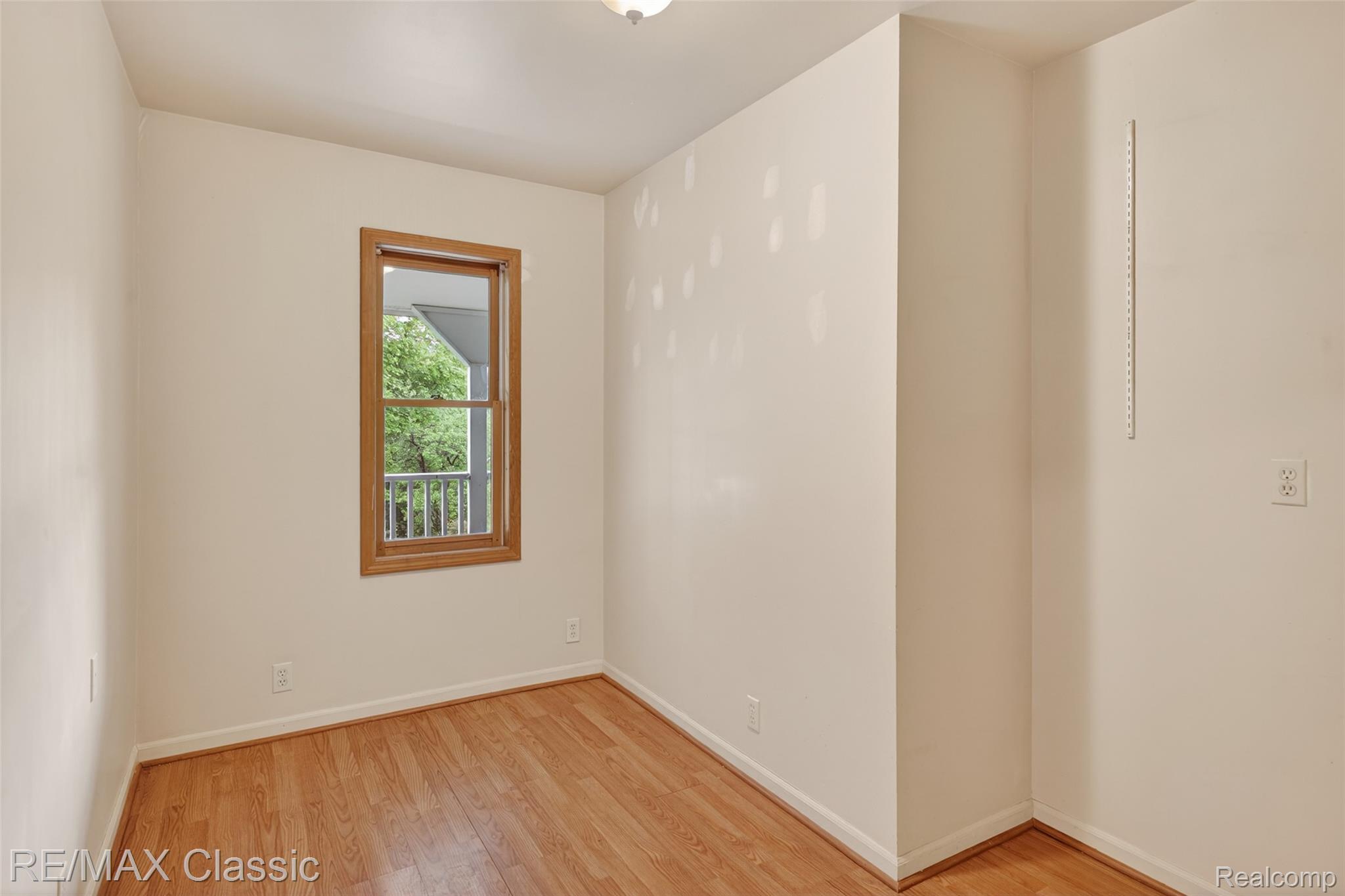 4611 Murray Road Mayville, MI 48744 - Photo 34 of 50 Bright office space with wood flooring