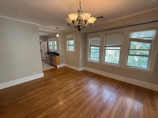 $3,500 | 31 Fifield Street, Unit 2, Watertown, MA 02472