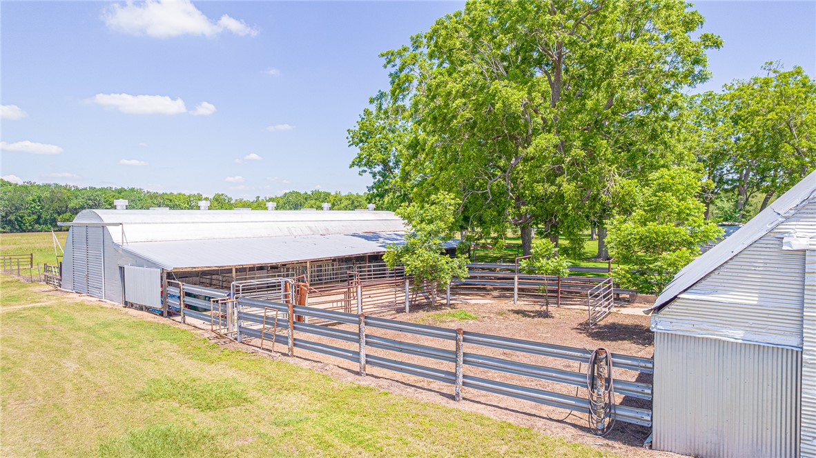 7654 County Road 121 Wharton, TX 77488 - Photo 33 of 47