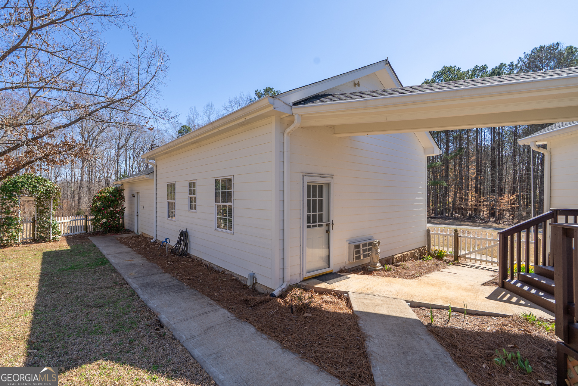 1650 Pierce Dairy Road Madison, GA 30650 - Photo 38 of 85 a view of a house with a outdoor space