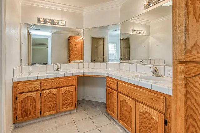 $1,070,000 | 12096 East Shepherd Avenue, Clovis, CA 93619