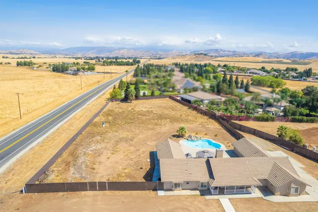 $1,070,000 | 12096 East Shepherd Avenue, Clovis, CA 93619