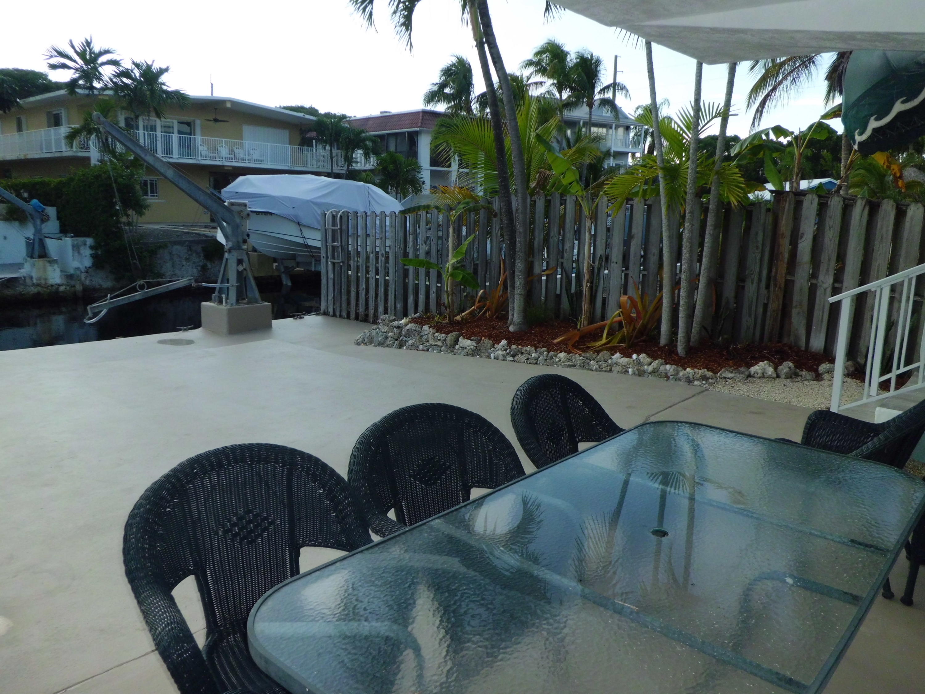 16 Bahama Road Key Largo, FL 33037 - Photo 18 of 39 BAH BACKYARD