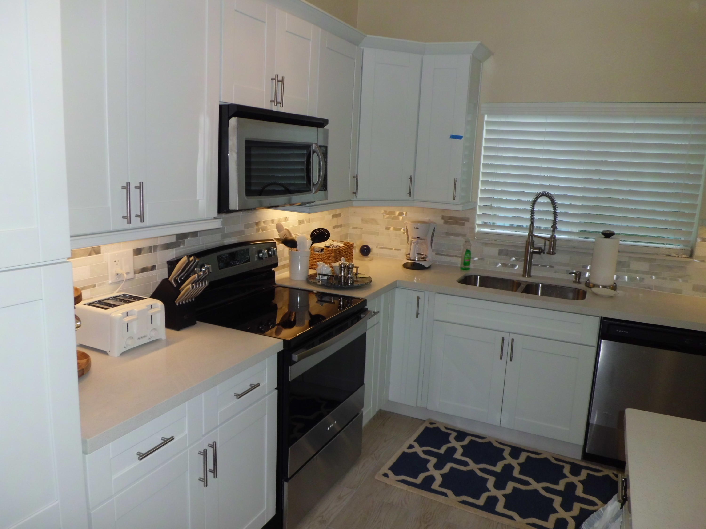 16 Bahama Road Key Largo, FL 33037 - Photo 33 of 39 BAH UPPER KITCHEN