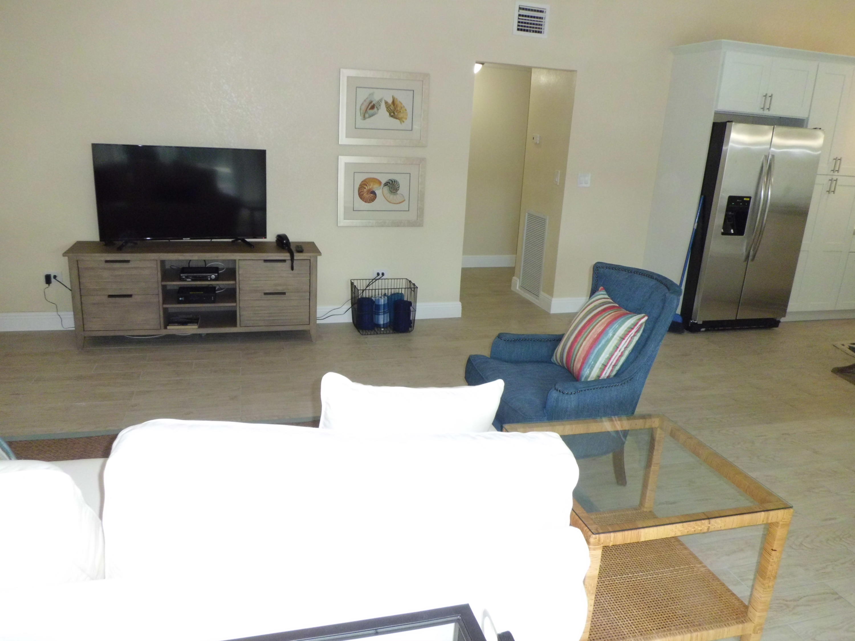 16 Bahama Road Key Largo, FL 33037 - Photo 34 of 39 BAH UPSTAIR LR