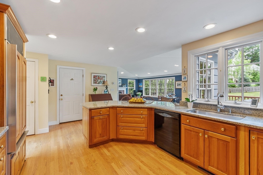 13 Carmel Road Andover, MA 01810 - Photo 10 of 37