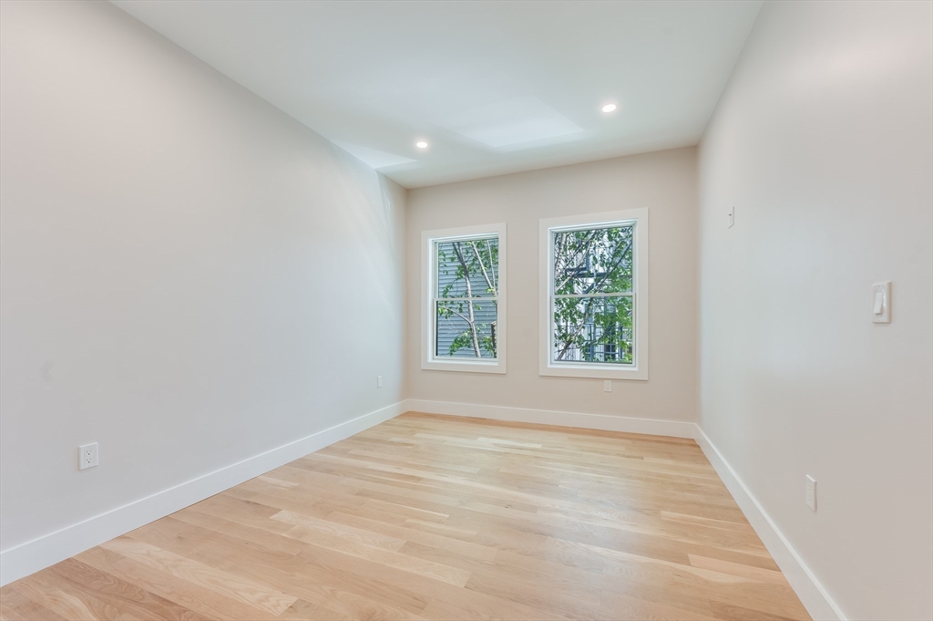 147 West 8th Street Boston, MA 02127 - Photo 14 of 33