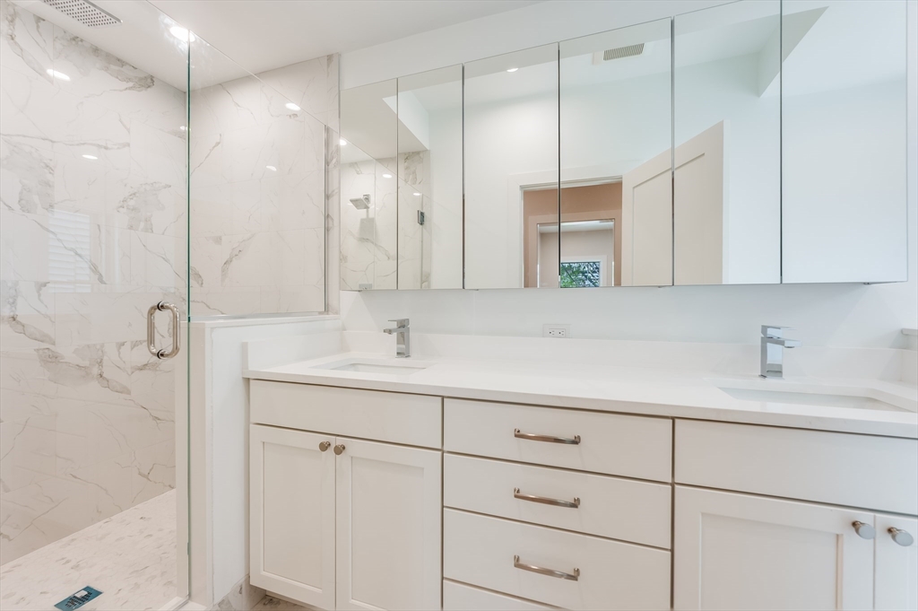 147 West 8th Street Boston, MA 02127 - Photo 17 of 33