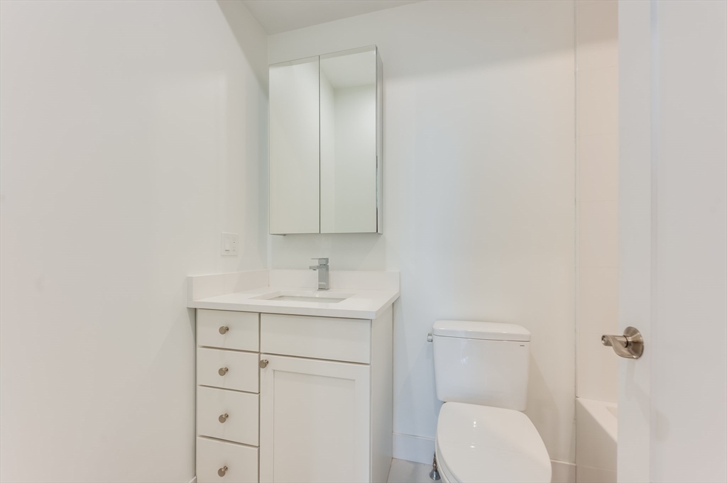 147 West 8th Street Boston, MA 02127 - Photo 20 of 33