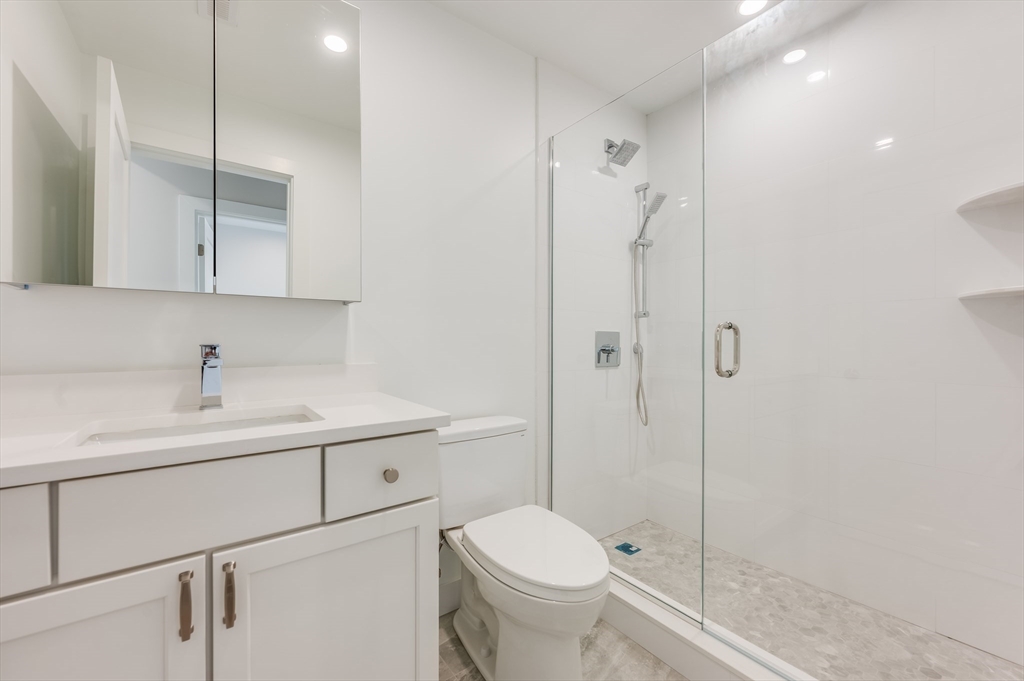 147 West 8th Street Boston, MA 02127 - Photo 26 of 33