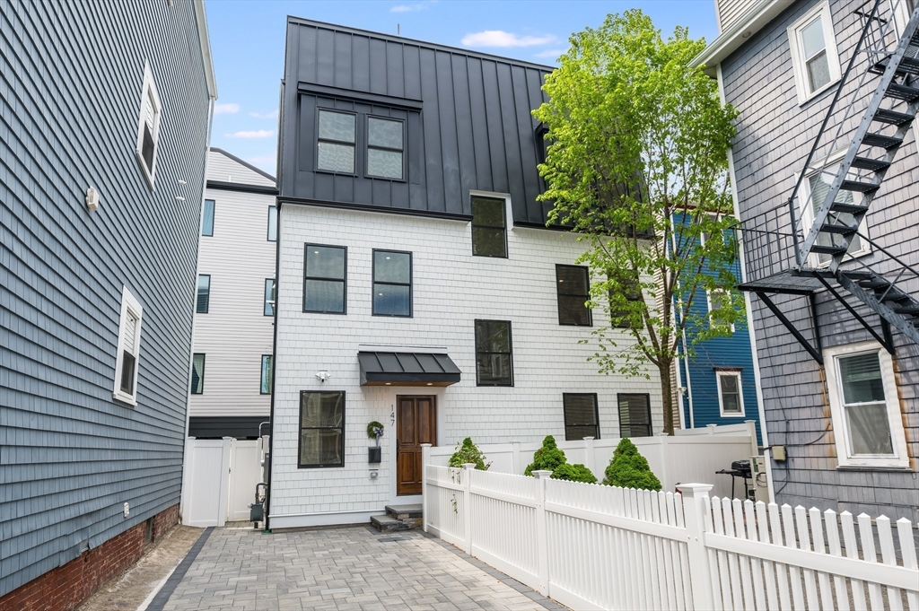 147 West 8th Street Boston, MA 02127 - Photo 33 of 33