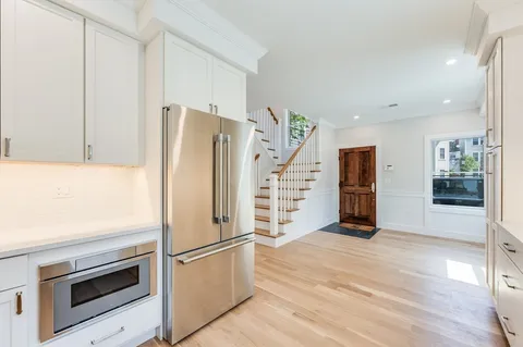 $2,249,000 | 147 West 8th Street, Boston, MA 02127