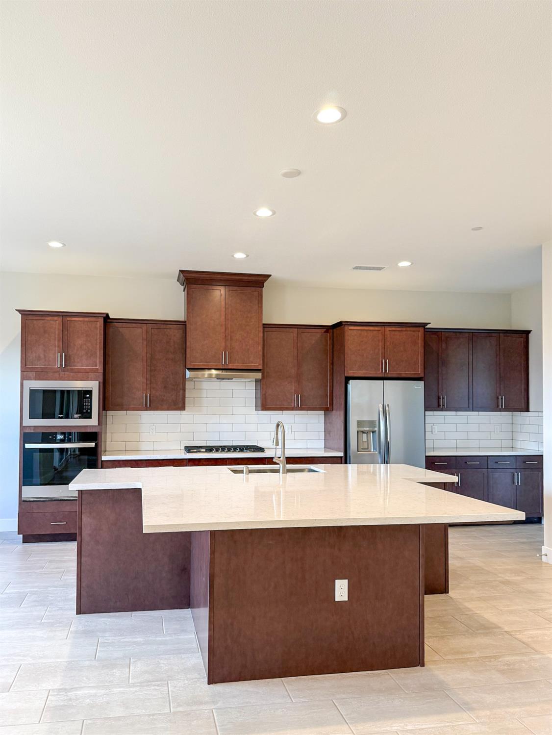 4132 Blackfish Road Madera, CA 93636 - Photo 5 of 47