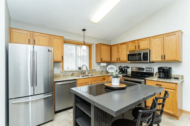 $325,000 | 4147 Peregrine Ln S East, Rochester, MN 55904