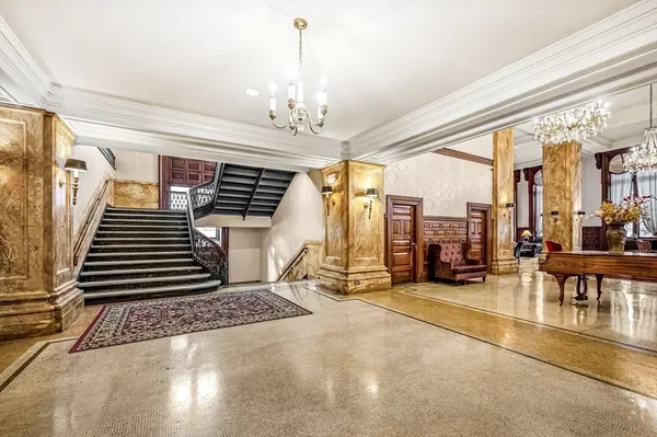 $195,900 | 140 Chestnut Street, Unit 706, Springfield, MA 01103
